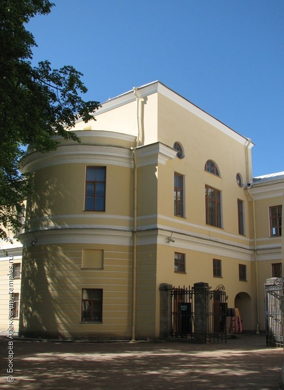 Церковь Петра и Павла в Павловском дворце