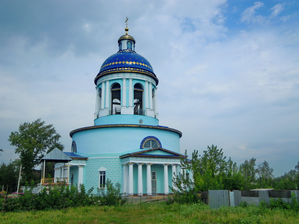 Церковь Троицы Живоначальной в Бондарях