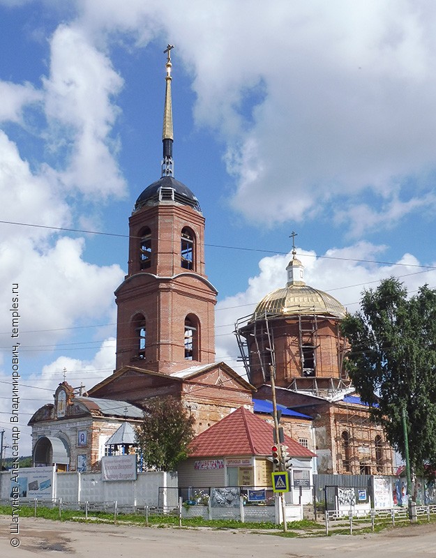 Церковь Воздвижения Честного Креста Господня в Нижних Сергах