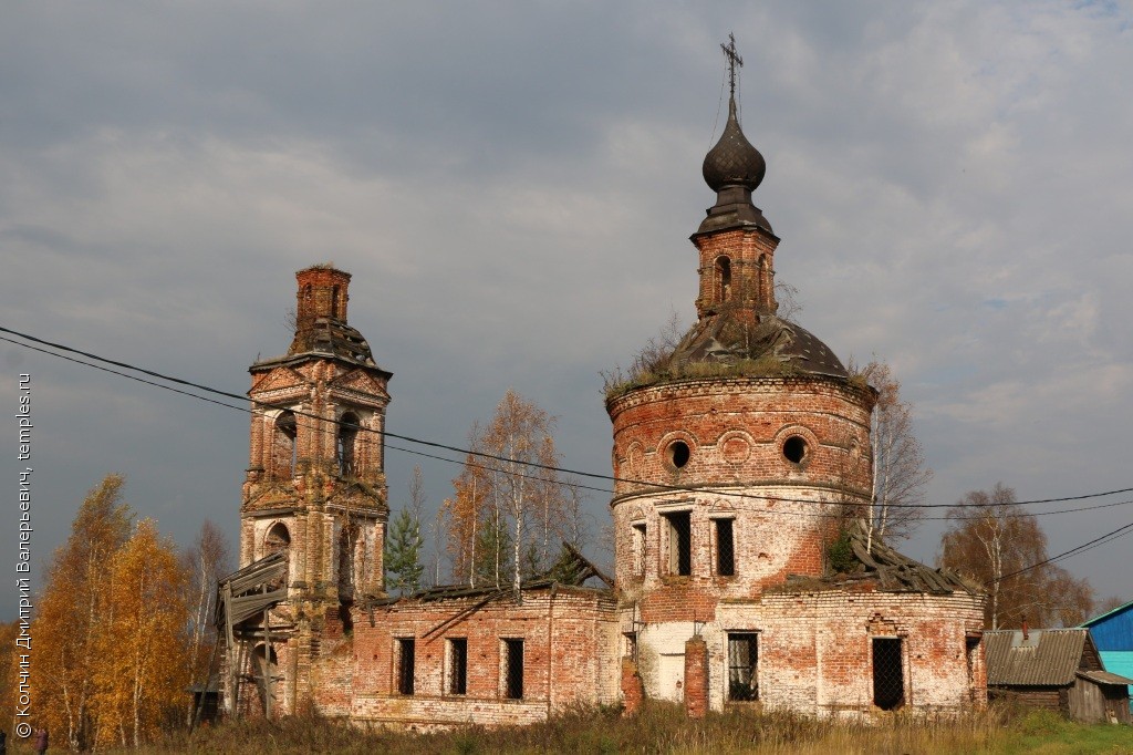 Церковь Воскресения Христова в Лужке