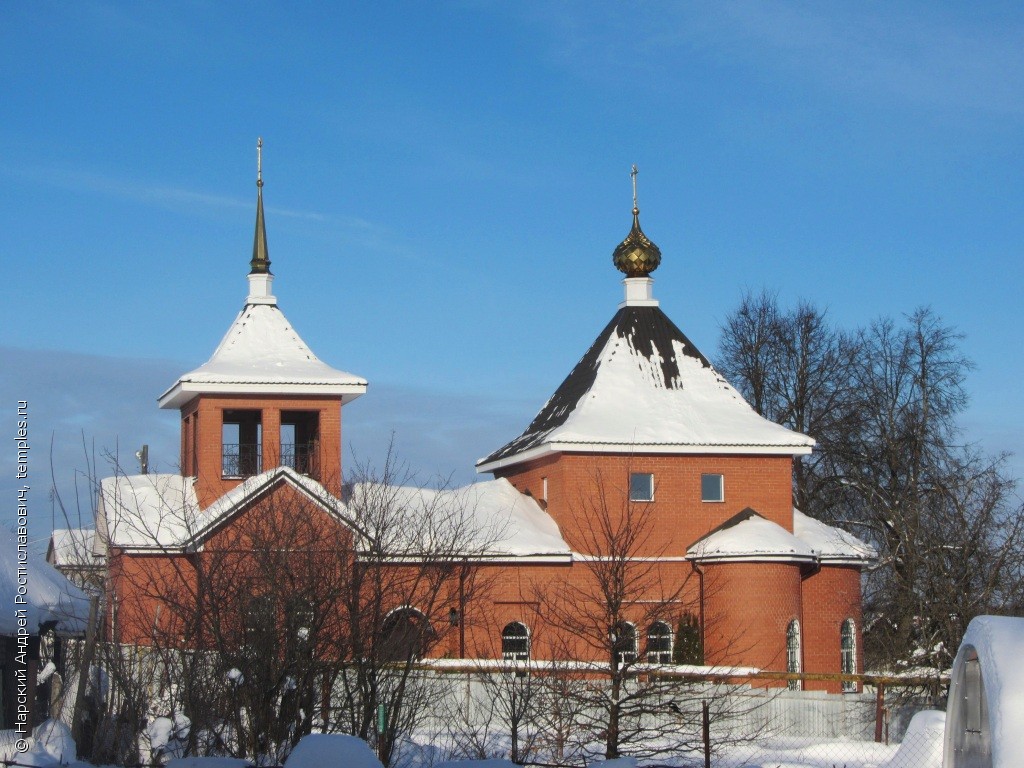 Церковь Успения Пресвятой Богородицы в Струнино (каменная)