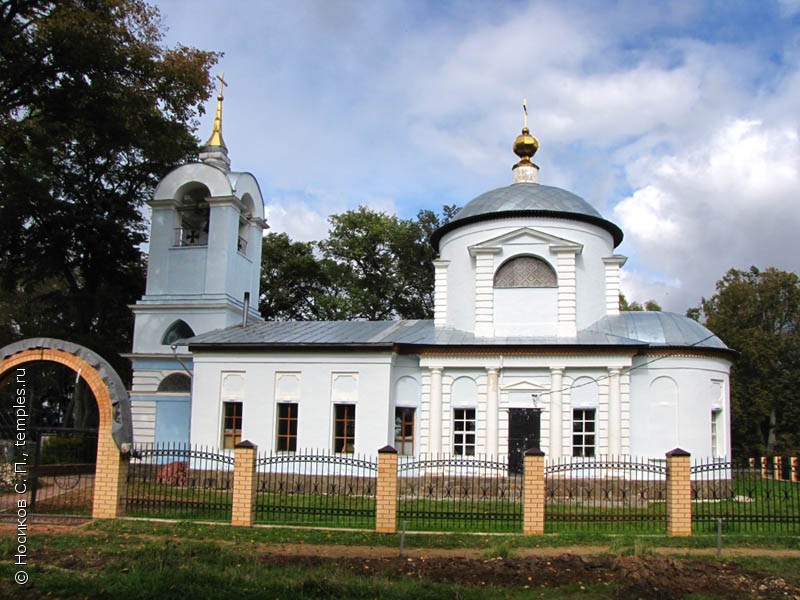 Церковь Покрова Пресвятой Богородицы в Новопокрове