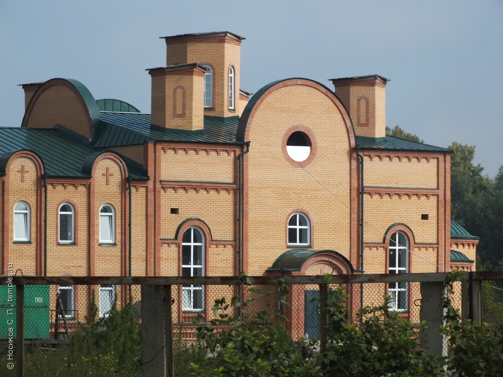 Церковь Петра и Павла в Шушенском (новая)