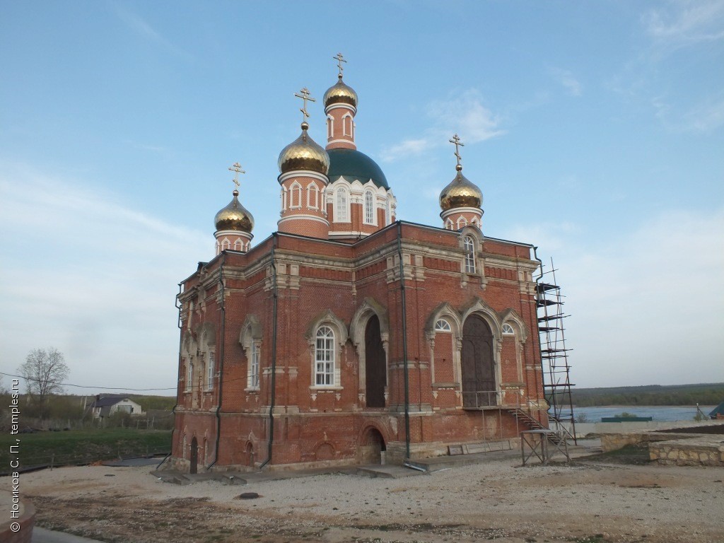 Церковь Троицы Живоначальной в Иоанно-Казанском Сезёновском женском монастыре
