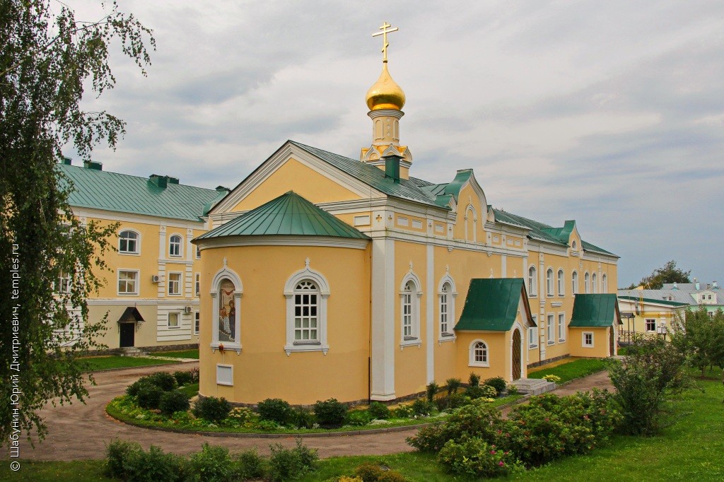 Церковь Иконы Божией Матери Целительница в Троицком Серафимо-Дивеевском монастыре