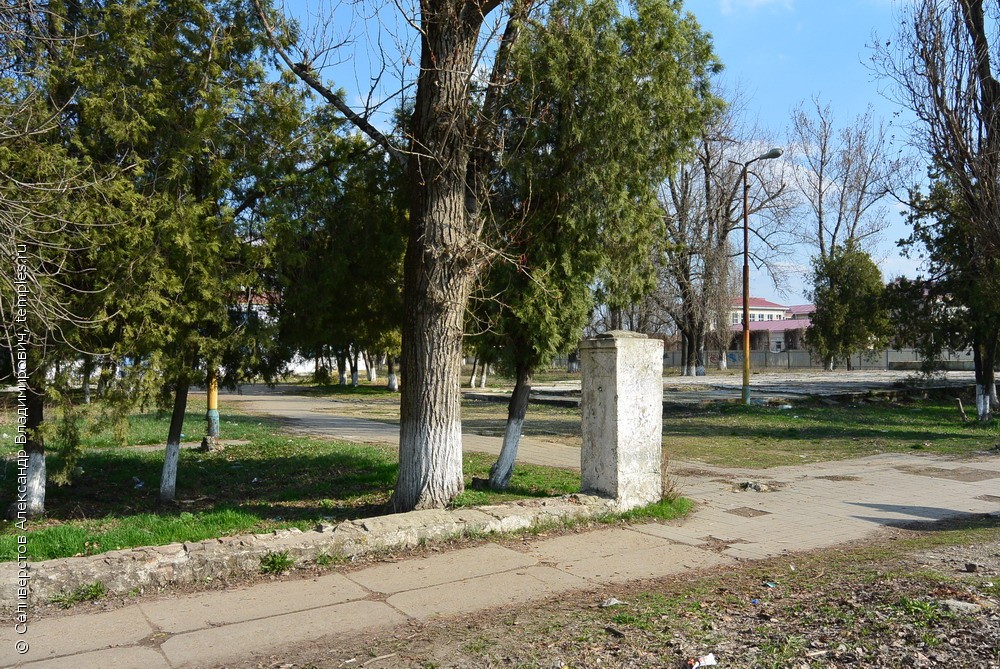 Церковь Покрова Пресвятой Богородицы (старая) в Новотитаровской