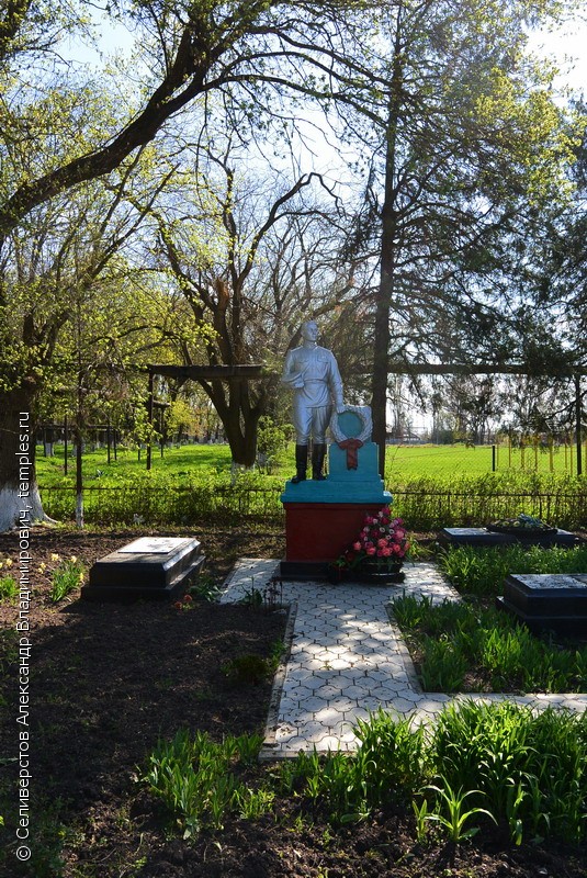 Церковь Варвары Великомученицы (старая) в Старовеличковской