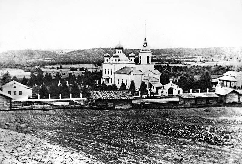 Церковь Воскресения Христова в Леушинской