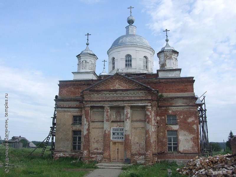 Церковь Троицы Живоначальной в Воронье