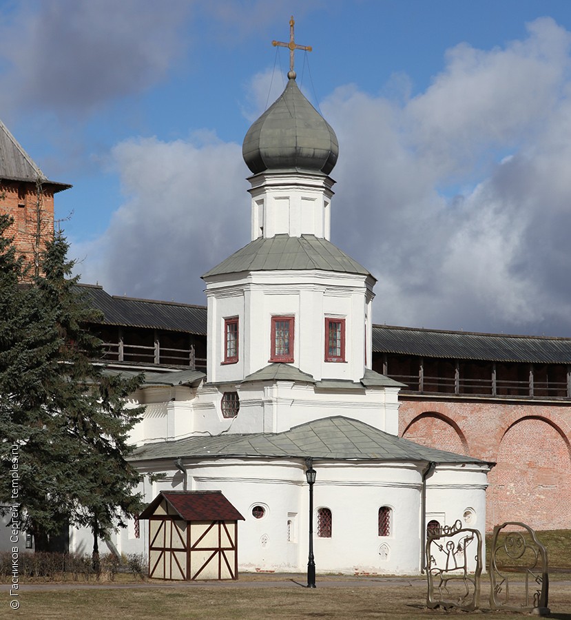 Церковь Покрова Пресвятой Богородицы в Кремле