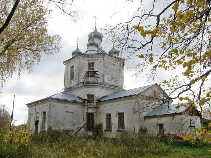 Церковь Троицы Живоначальной в Корцово