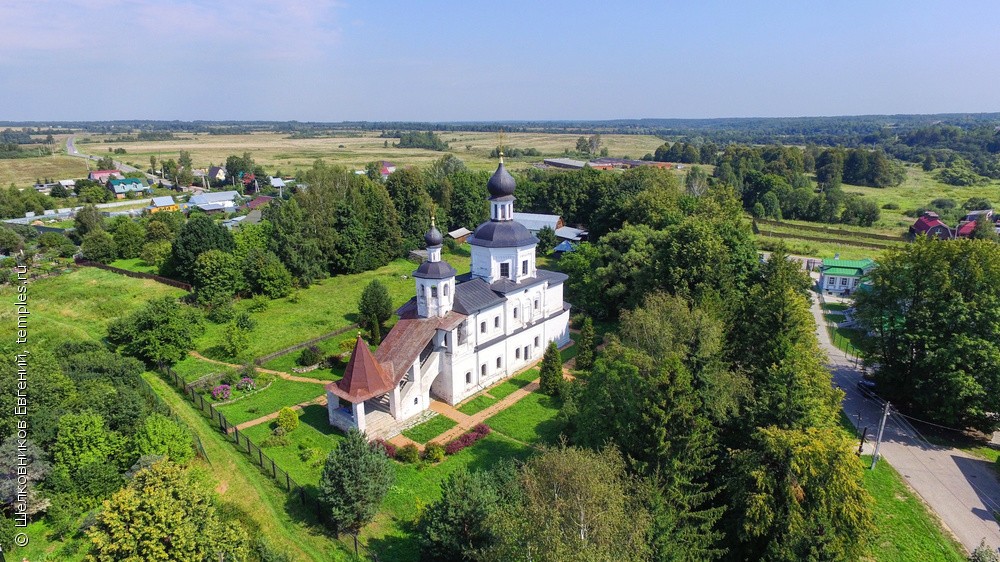 Церковь Иконы Божией Матери Смоленская в Бородино