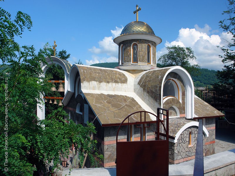 Церковь Пантелеимона Целителя в микрорайоне КСМ