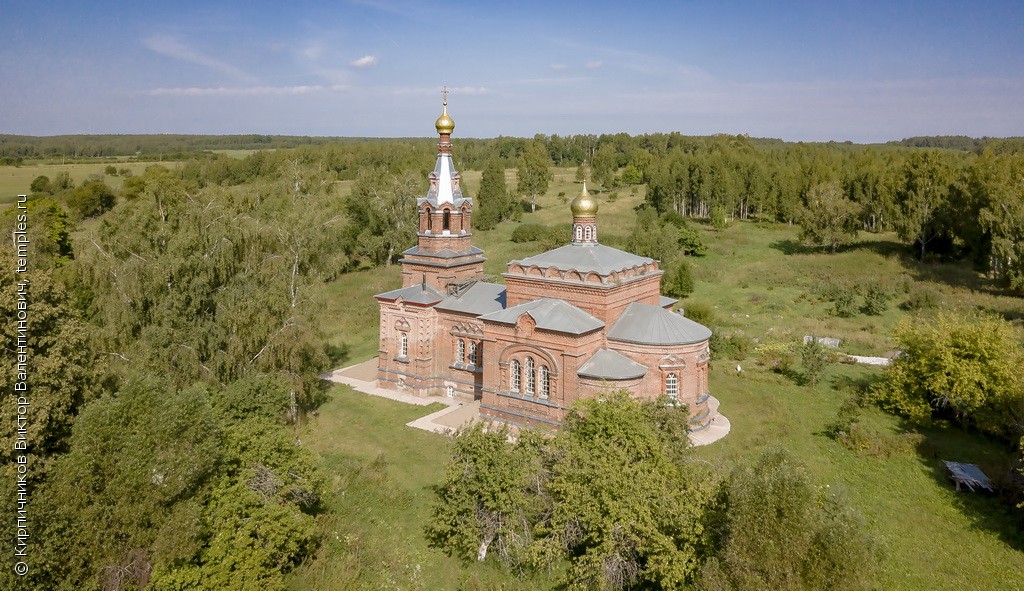 Церковь Троицы Живоначальной в Варварёнках