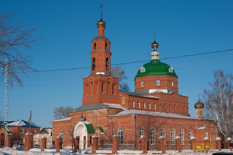 Церковь Троицы Живоначальной в Алнашах