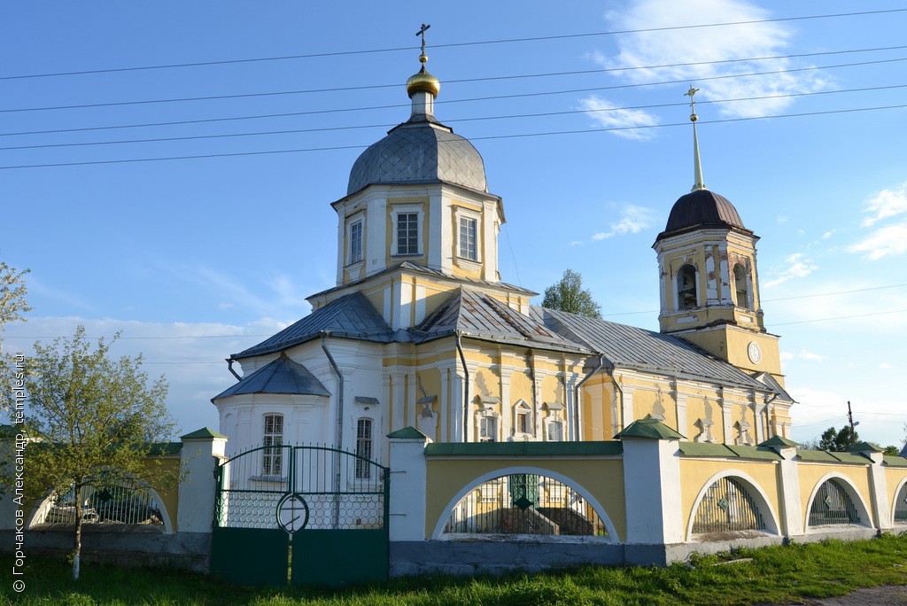 Церковь Димитрия Солунского в Дмитровске