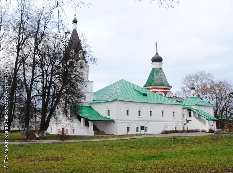 Церковь Покрова Пресвятой Богородицы в Успенском Александровском монастыре