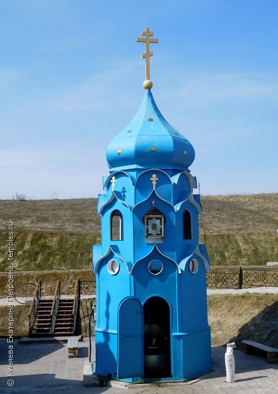 Часовня Иконы Божией Матери Избавительница в Троицком монастыре