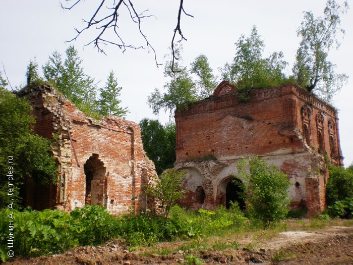 Церковь Преображения Господня в Сляднево (новая)